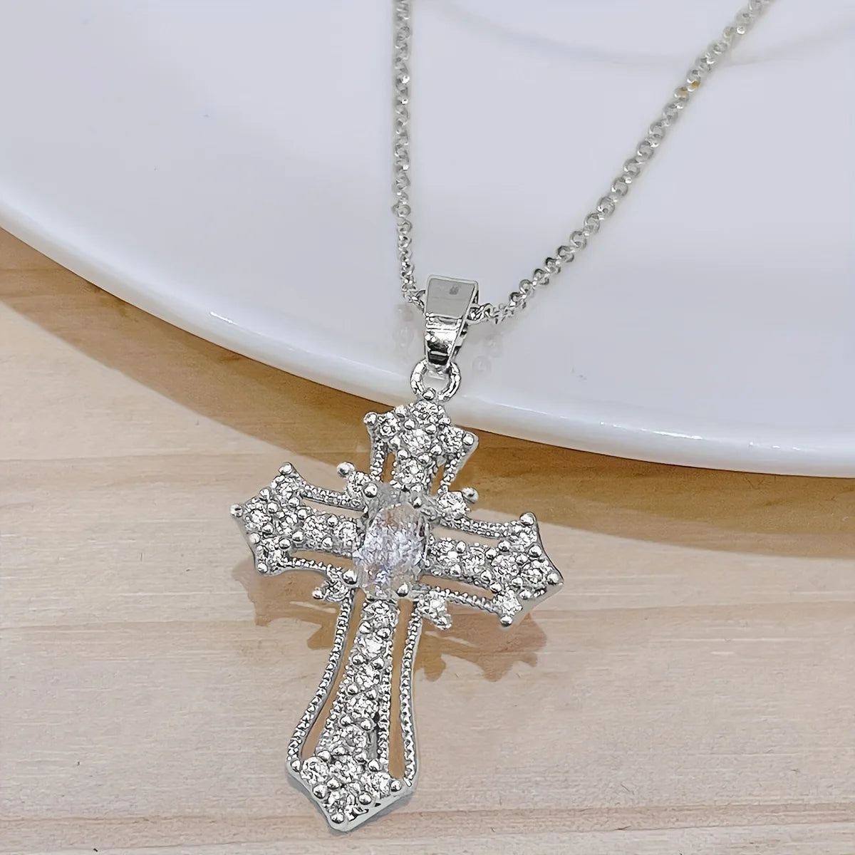 Vintage Cross Necklace - Exquisite Rhinestone Pendant Clavicle Chain